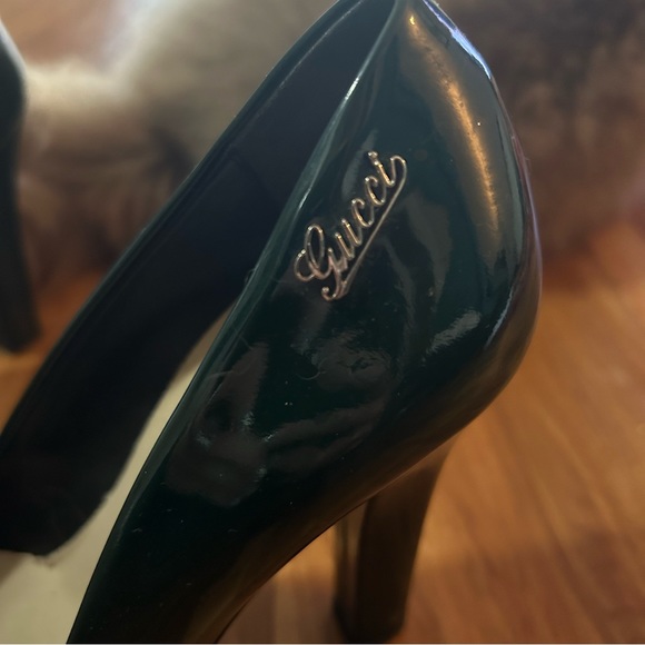 Patent Leather Green Gucci Heels - Picture 8 of 9